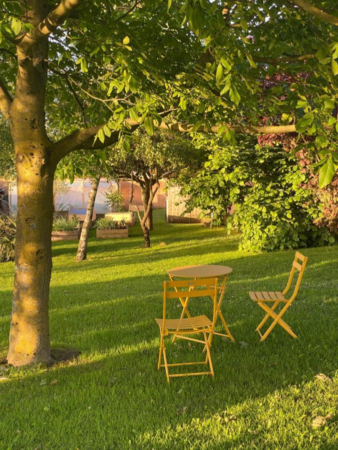 Bed and Breakfast Domaine Des Pierres Trouvees Saint-Vincent  Exterior foto